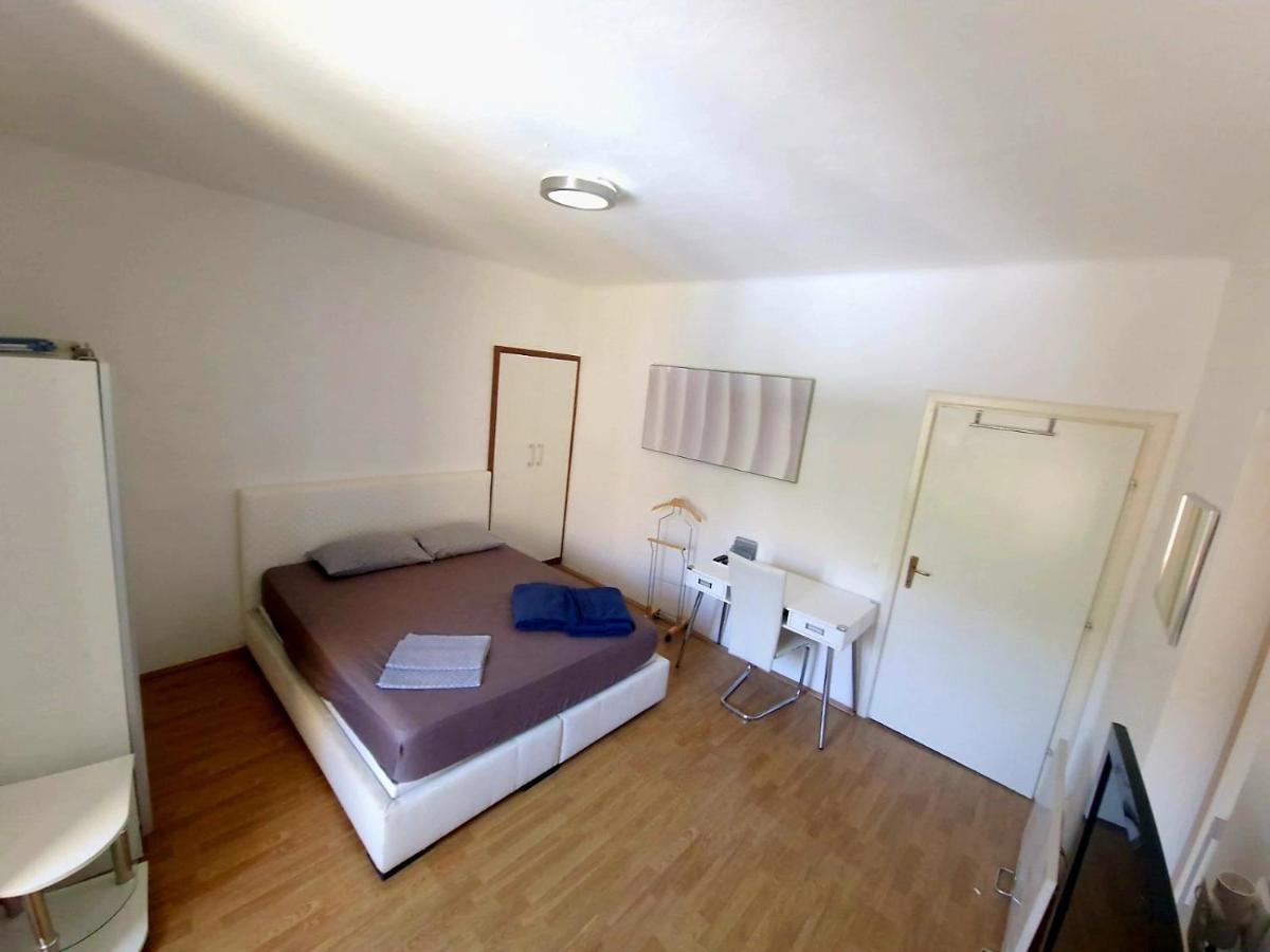 Apartments Eis Baska  Ngoại thất bức ảnh
