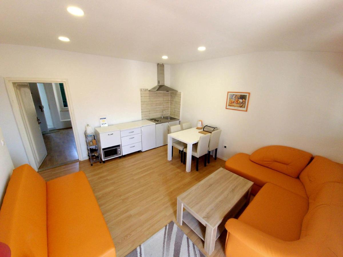 Apartments Eis Baska  Ngoại thất bức ảnh