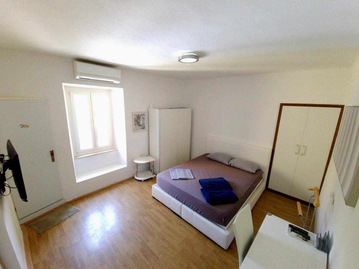 Apartments Eis Baska  Ngoại thất bức ảnh