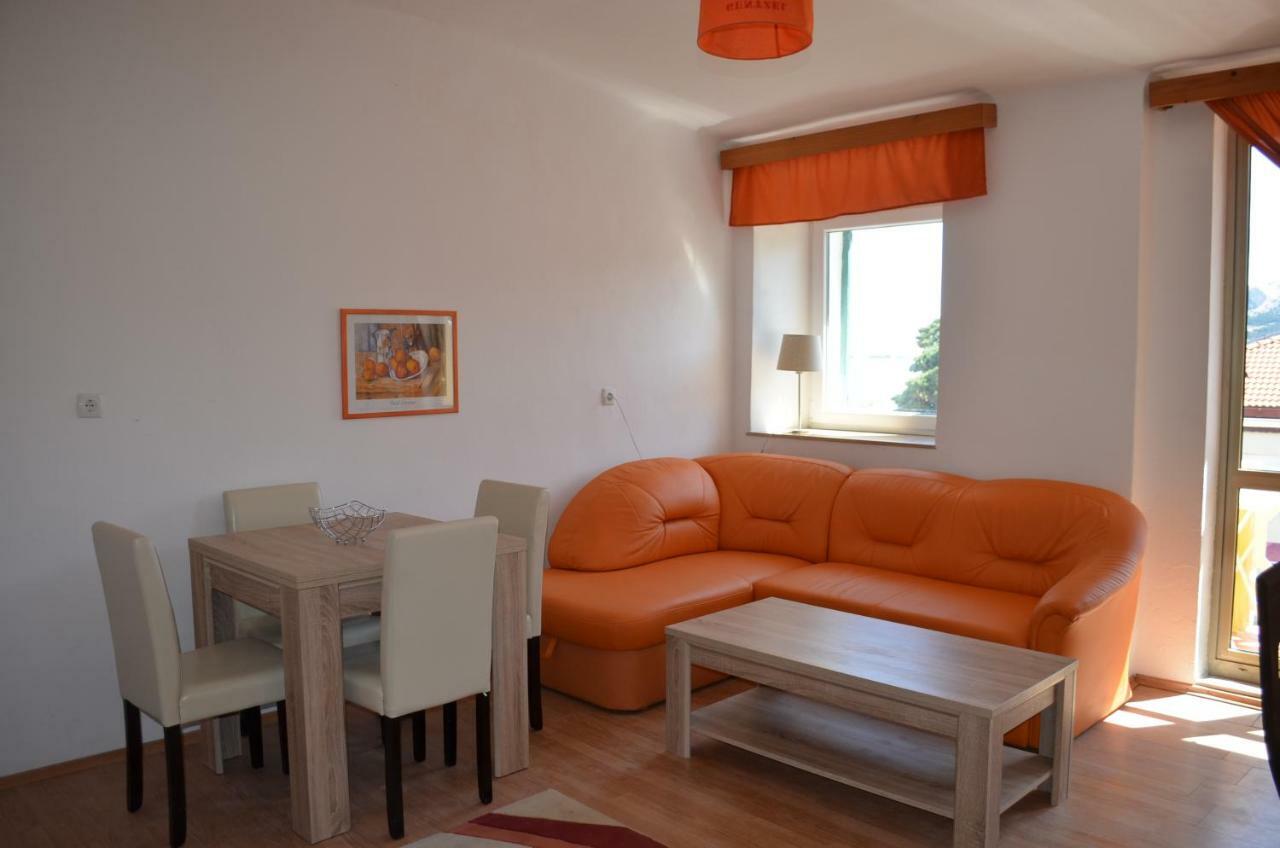 Apartments Eis Baska  Ngoại thất bức ảnh